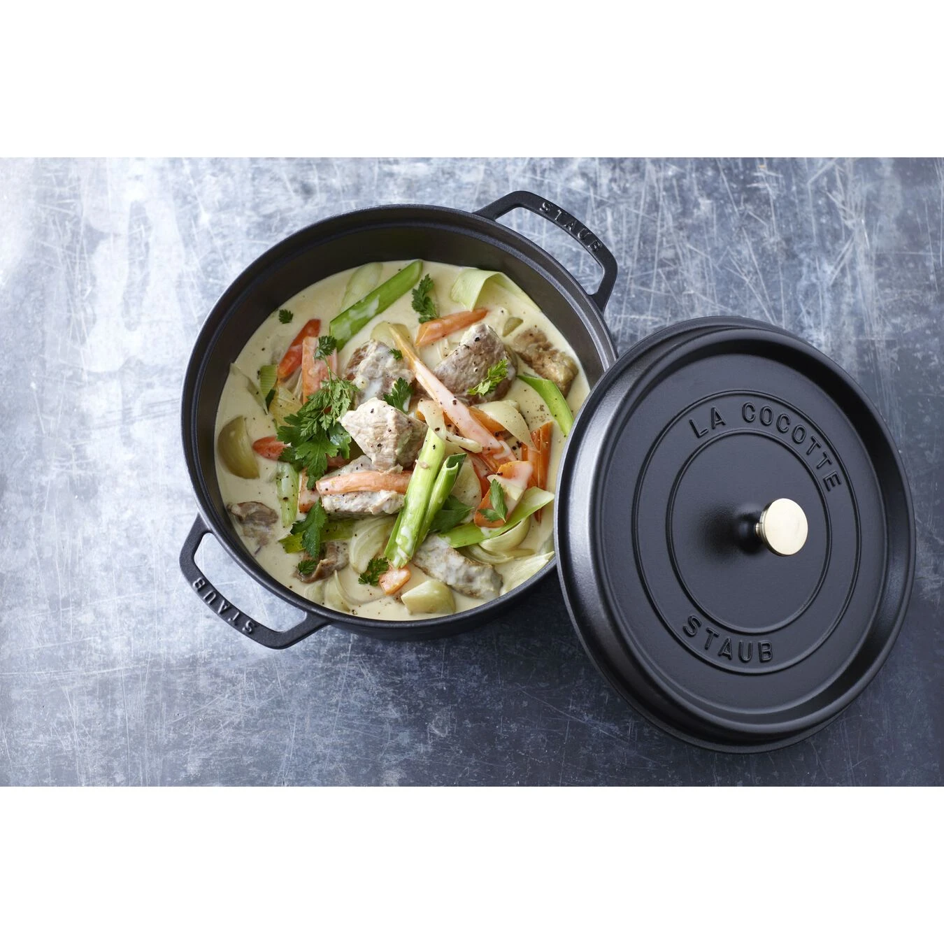 Staub Gietijzeren Braadpan 28 Cm / 6,75 L, Rond, Zwart 7 Staub Gietijzeren Braadpan 28 Cm / 6,75 L, Rond, Zwart - Afbeelding 5